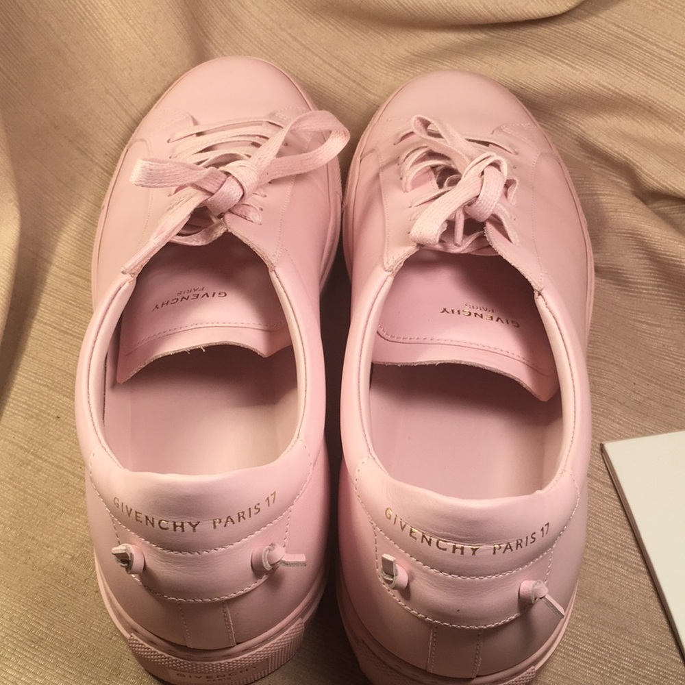 Givenchy NWOT leather urban low sneakers - Picture 6 of 8